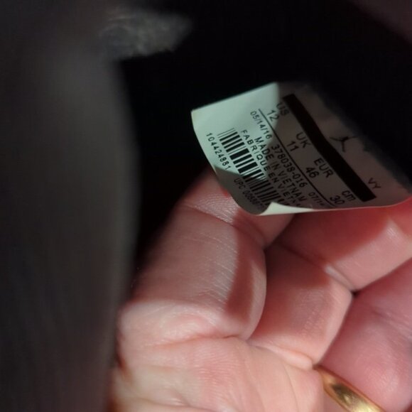 Jordan 11 Retro Platinum Tint - Picture 10 of 10